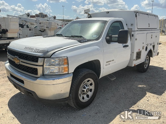 (Waxahachie, TX) 2012 Chevrolet Silverado 3500HD Work Truck Long Box Enclosed Service Truck Runs & M