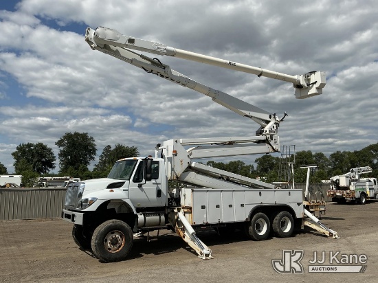 (South Beloit, IL) Altec AM900-E100, Double-Elevator Over-Center Bucket Truck rear mounted on 2013 I