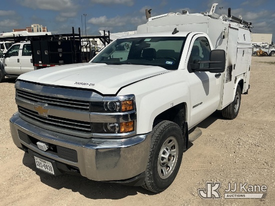 (Waxahachie, TX) 2015 Chevrolet Silverado 3500HD Enclosed Service Truck Runs & Moves) (Dash Warning