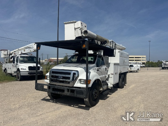 (Waxahachie, TX) Altec LR756, Over-Center Bucket Truck mounted behind cab on 2015 Ford F-750 Chipper
