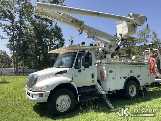 (Livingston, TX) Altec L42M, Over-Center Material Handling Bucket Truck center mounted on 2007 Inter