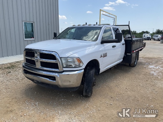 (Marion, TX) 2015 RAM 3500 Crew-Cab Flatbed Truck Runs & Moves)(Dash Warning Indicators On, Int