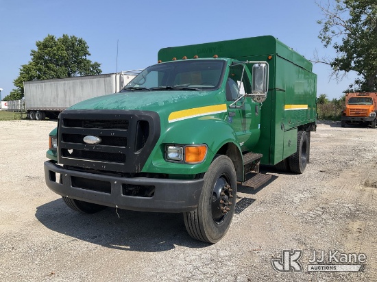(Kansas City, MO) 2007 Ford F-650 Regular Cab DRW Chipper Dump Truck Not Running) (Condition Unknown