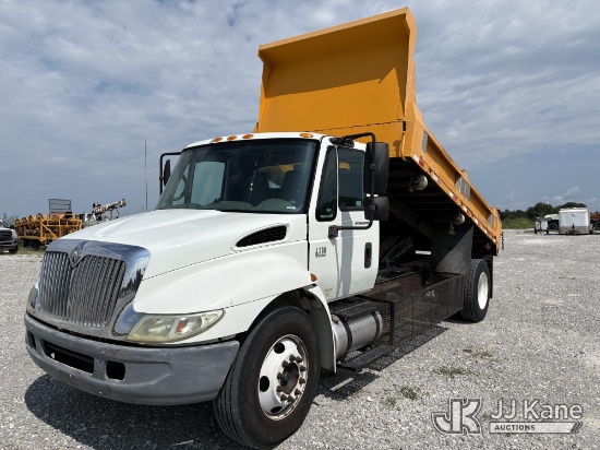 (Hawk Point, MO) 2005 International 4300 Dump Flatbed Truck Run, Moves & Dump Operates)(Windshield D
