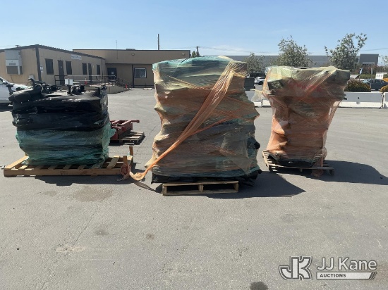 (Jurupa Valley, CA) (3 Pallets) Car Interior Parts & Seats (Used) NOTE: This unit is being sold AS I