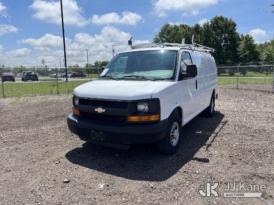 (Louisville, OH) 2015 Chevrolet Express G2500 Cargo Van Runs & Moves) (Interior & Exterior Defects-