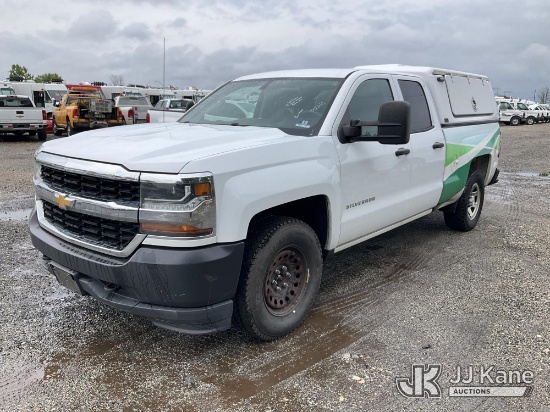 (Plymouth Meeting, PA) 2017 Chevrolet Silverado 1500 4x4 Extended-Cab Pickup Truck Runs & Moves