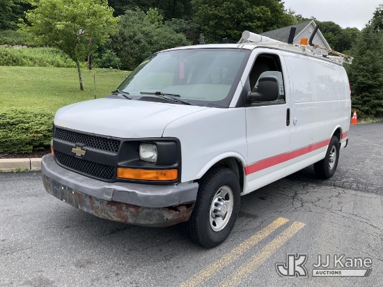 (Branchville, NJ) 2011 Chevrolet Express G2500 Cargo Van Runs & Moves) (Dash Warning Indicators On)