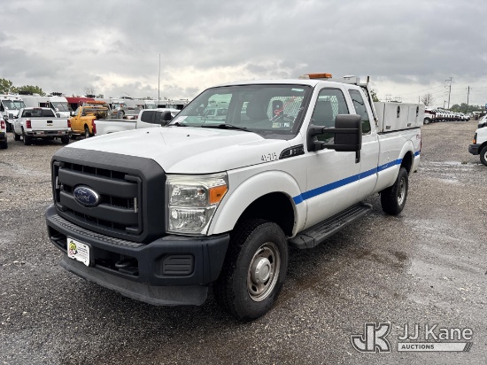(Plymouth Meeting, PA) 2015 Ford F350 4x4 Extended-Cab Pickup Truck Runs & Moves