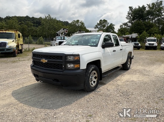 (Smock, PA) 2015 Chevrolet Silverado 1500 4x4 Extended-Cab Pickup Truck Runs & Moves) (Engine Won't