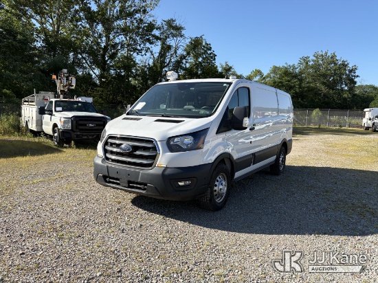 (Smock, PA) 2020 Ford Transit 150 Low Roof w/Sliding Pass. 148-in Cargo Van Runs & Moves) (Collision