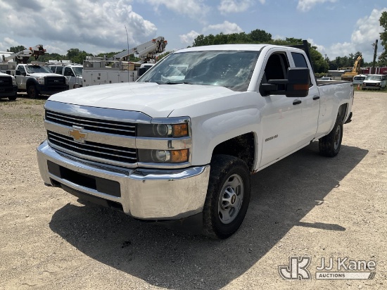 (Charlotte, MI) 2018 Chevrolet Silverado 2500HD Double-Cab Pickup Truck Runs & Moves) (Engine Perfor