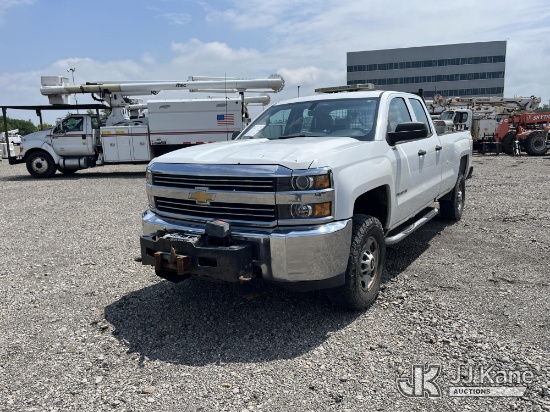 (Louisville, OH) 2018 Chevrolet Silverado 2500HD 4x4 Extended-Cab Pickup Truck Not Running, Conditio