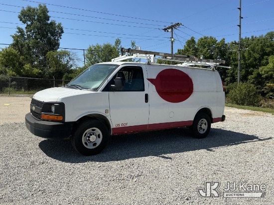 (Fort Wayne, IN) 2011 Chevrolet Express G2500 Cargo Van Runs & Moves)( Won't Stay Running Without Ju