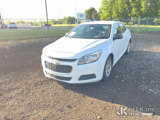 (Louisville, OH) 2014 Chevrolet Malibu LS 4-Door Sedan Runs & Moves