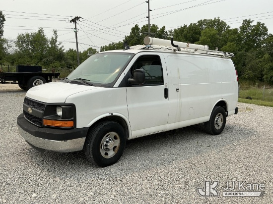 (Fort Wayne, IN) 2014 Chevrolet Express G2500 Cargo Van Runs & Moves