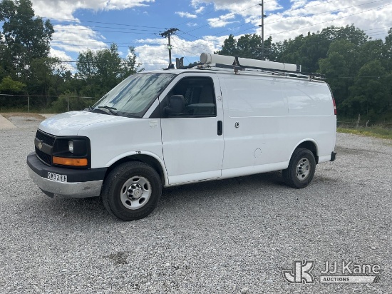 (Fort Wayne, IN) 2014 Chevrolet Express G2500 Cargo Van Runs & Moves) (Corrosion