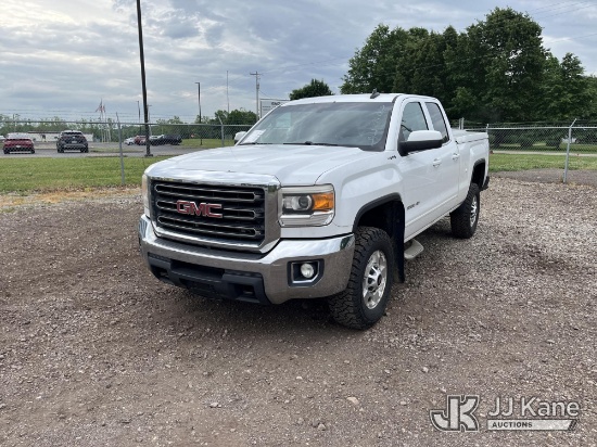 (Louisville, OH) 2015 GMC Sierra 2500HD 4x4 Extended-Cab Pickup Truck Runs & Moves) (Dash Warning In