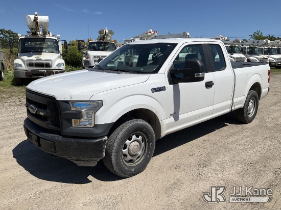 (Bellport, NY) 2016 Ford F150 4x4 Extended-Cab Pickup Truck Runs & Moves) (Exterior Defects - See Pi