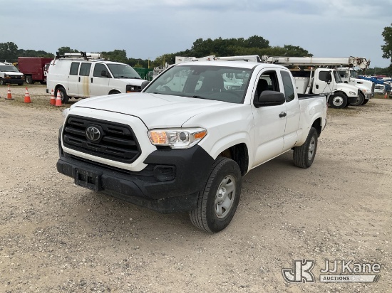 (Charlotte, MI) 2018 Toyota Tacoma SR5 Access Cab I4 6AT Pickup Truck Runs & Moves) (Dash Warning In