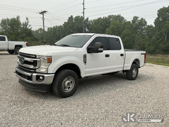 (Fort Wayne, IN) 2021 Ford F250 4x4 Crew-Cab Pickup Truck Runs & Moves) (Dash Warning Indicator On)
