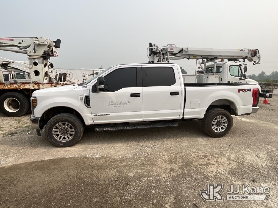 (Pataskala, OH) 2019 Ford F250 4x4 Crew-Cab Pickup Truck Runs & Moves