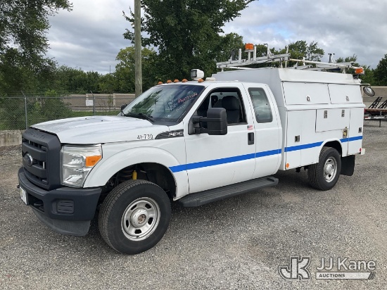 (Plymouth Meeting, PA) 2015 Ford F350 4x4 Extended-Cab Enclosed Service Truck Runs & Moves) (Will No