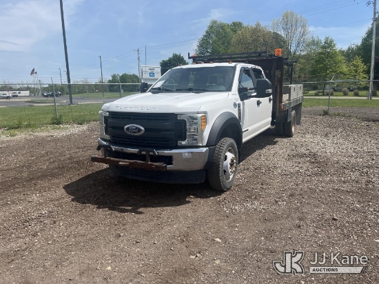 (Louisville, OH) 2017 Ford F550 4x4 Crew-Cab Flatbed Truck (Runs & Moves) (Dash Warning Indicators O