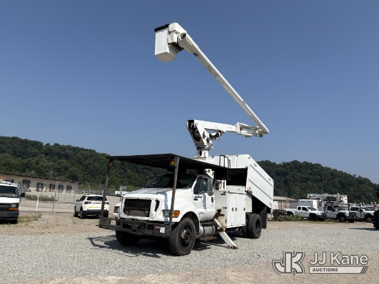 (Smock, PA) Altec LR760-E70, Over-Center Elevator Bucket Truck mounted behind cab on 2015 Ford F750