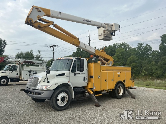 (Fort Wayne, IN) Hi-Ranger HR50M, Material Handling Bucket Truck center mounted on 2012 Internationa