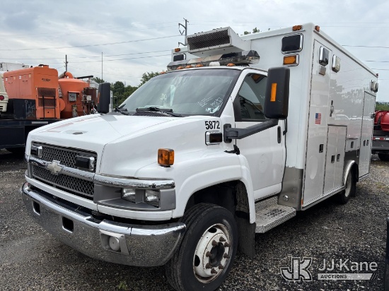 (Plymouth Meeting, PA) 2006 Chevrolet C4500 Ambulance/Rescue Vehicle Runs & Moves) (Dash Warning Ind