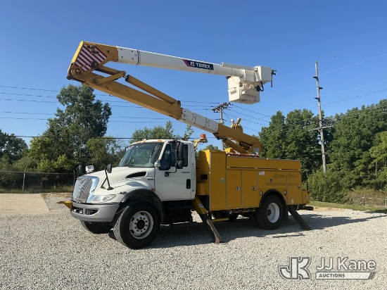 (Fort Wayne, IN) Hi-Ranger HR50M, Material Handling Bucket Truck rear mounted on 2014 International