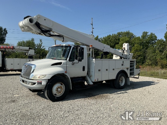 (Fort Wayne, IN) Altec TA50, Articulating & Telescopic Material Handling Bucket Truck mounted behind