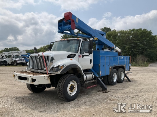 (Charlotte, MI) HiRanger TL55, Articulating & Telescopic Material Handling Bucket Truck center mount