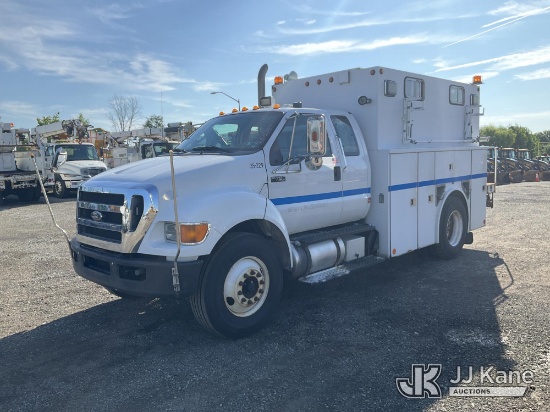 (Plymouth Meeting, PA) 2012 Ford F750 Extended-Cab Enclosed Utility Truck Runs & Moves) (Dash Warnin