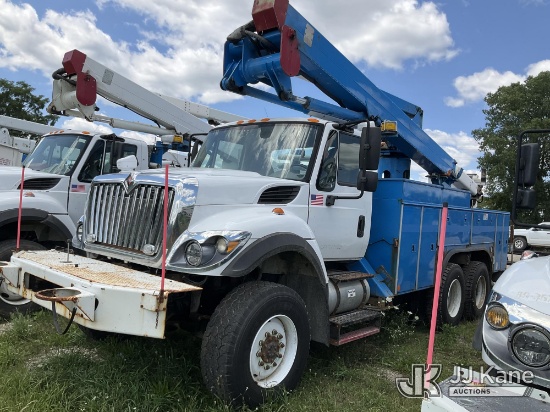 (Charlotte, MI) HiRanger TL55, Articulating & Telescopic Material Handling Bucket Truck center mount