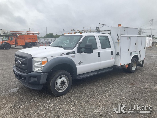(Plymouth Meeting, PA) 2016 Ford F450 4x4 Crew-Cab Enclosed Service Truck Runs & Moves) (Dash Warnin