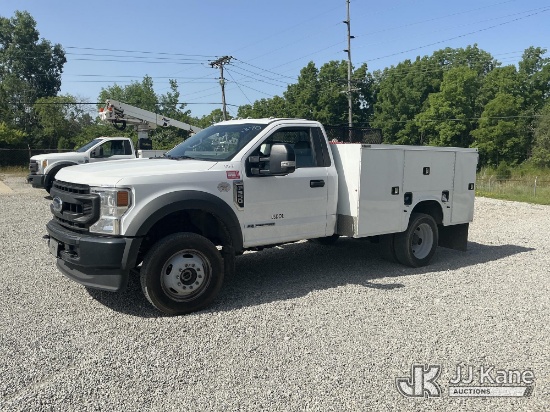 (Fort Wayne, IN) 2020 Ford F-550 Regular Cab DRW Service Truck Runs & Moves) (Exterior Defect-Missin