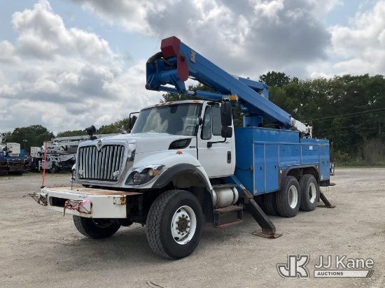 (Charlotte, MI) HiRanger TL55, Articulating & Telescopic Material Handling Bucket Truck center mount