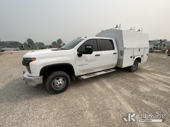 (Pataskala, OH) 2021 Chevrolet Silverado 3500HD Crew-Cab Enclosed Service Truck Runs & Moves) (Dash
