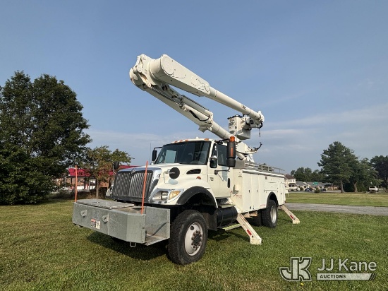 (Hagerstown, MD) Altec AM855-MH, Over-Center Material Handling Bucket Truck rear mounted on 2004 Int