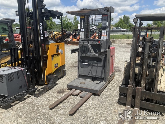(Plymouth Meeting, PA) 2016 Raymond 540-OPC30TT Stand-Up Forklift Order Picker Not Running, Conditio