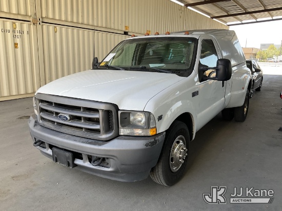 (Jurupa Valley, CA) 2003 Ford F-350 SD Dual Wheel Service Truck Runs & Moves