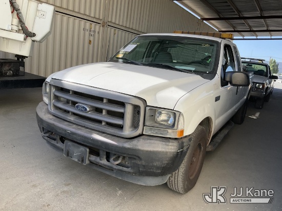(Jurupa Valley, CA) 2003 Ford F-250 SD Extended-Cab Pickup Truck Runs & Moves, Interior Defect-AC No