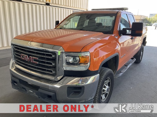(Jurupa Valley, CA) 2017 GMC Sierra 2500HD Crew-Cab Pickup Truck Runs & Moves) (Dash Warning Indicat