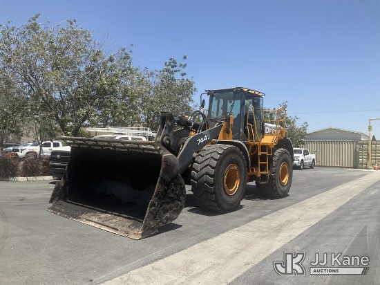 (Jurupa Valley, CA) 2006 John Deere 744J Articulating Wheel Loader Runs & Operates