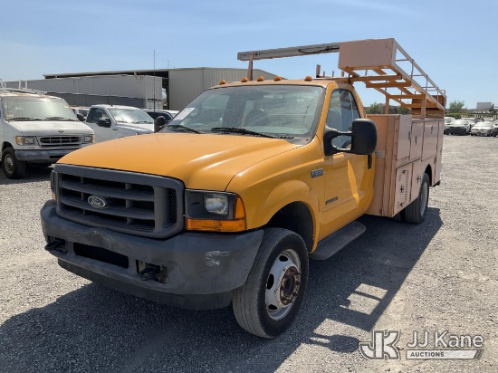 (Jurupa Valley, CA) 2001 Ford F-550 Regular Cab DRW Dual Wheel Service Truck Runs & Moves