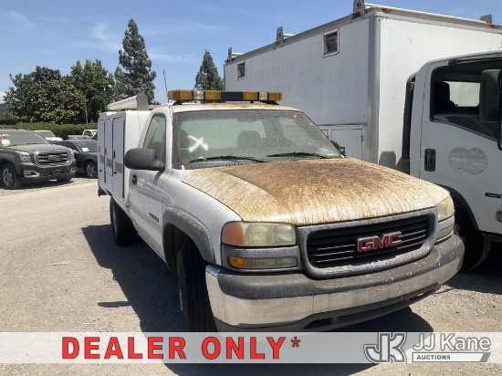 (Jurupa Valley, CA) 2001 GMC Sierra 2500HD Service Truck Runs & Moves (Catalytic Converter/DPF Compo