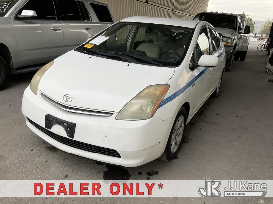 (Jurupa Valley, CA) 2007 Toyota Prius 4-Door Hatch Back Runs & Moves) (Dash Warning Indicators On, B