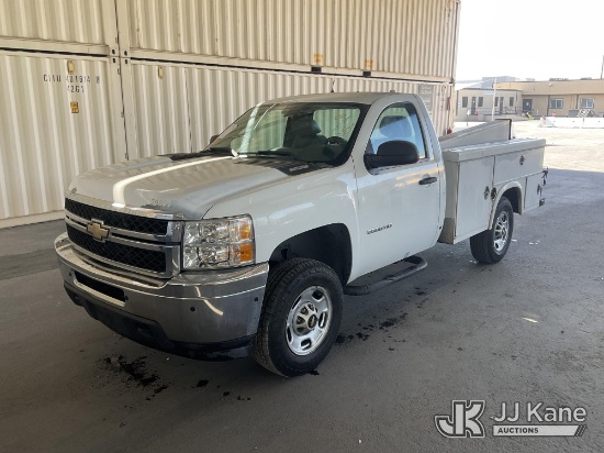 (Jurupa Valley, CA) 2011 Chevrolet Silverado 2500HD Service Truck Runs & Moves) (CNG Tank Expires In